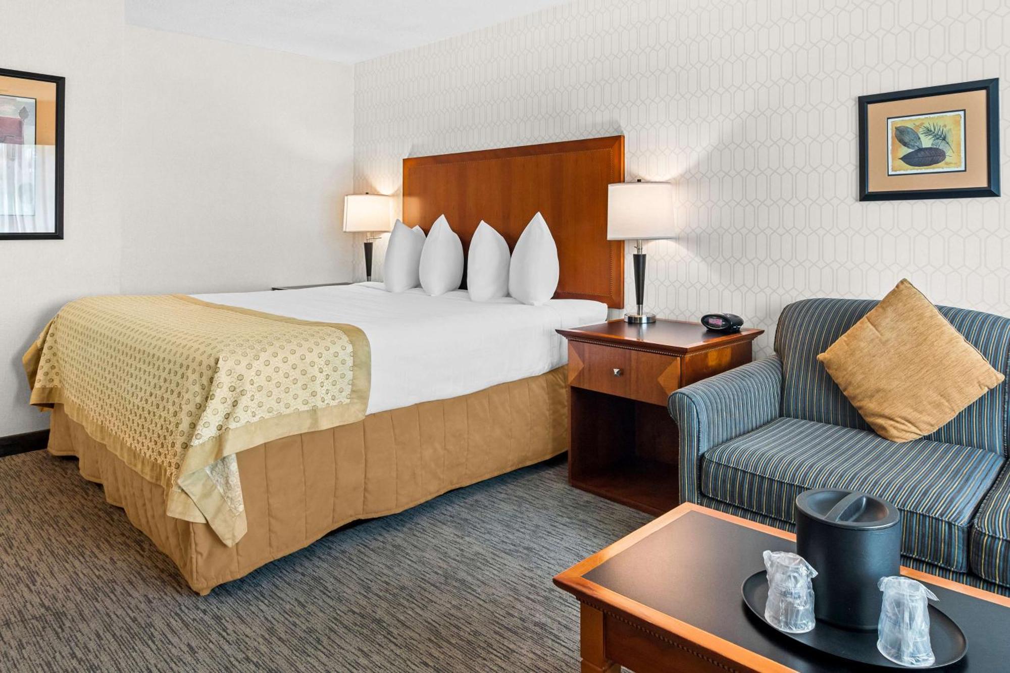 Best Western Plus Langley Inn Extérieur photo