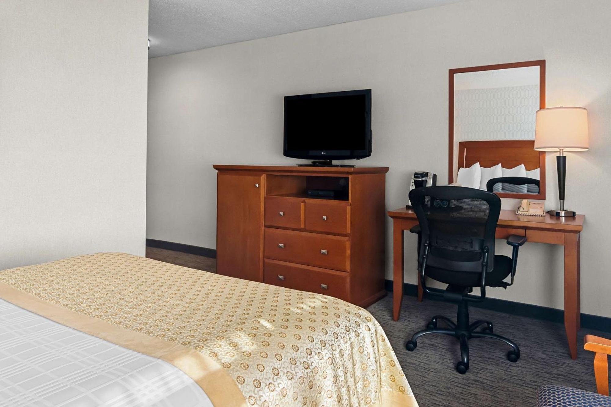 Best Western Plus Langley Inn Extérieur photo