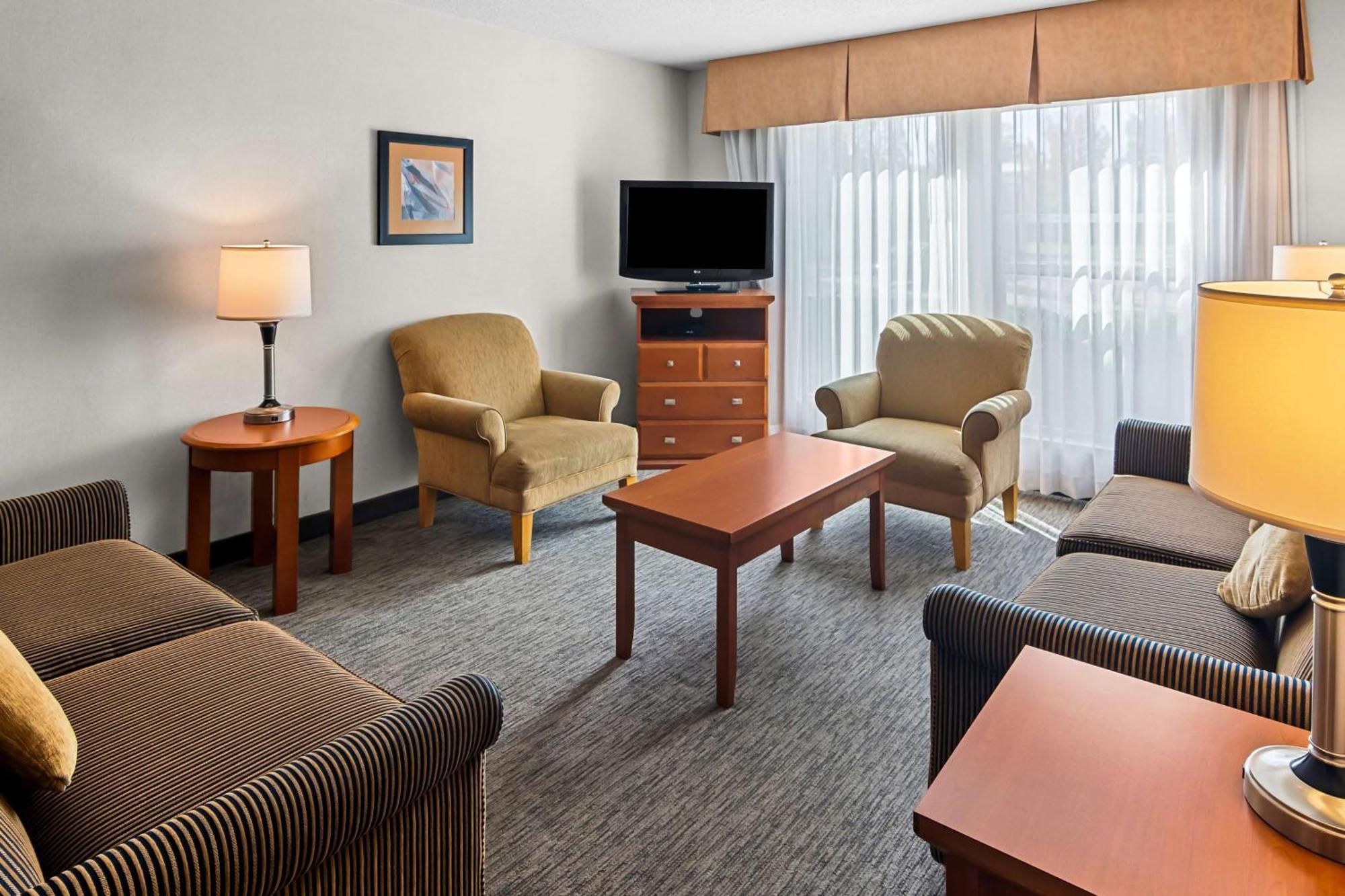 Best Western Plus Langley Inn Extérieur photo